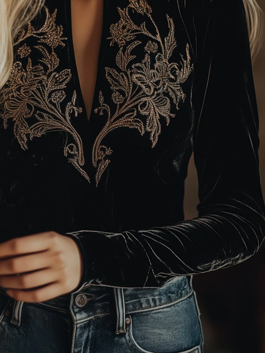 Elegant V-neck Embroidery Velvet Long Sleeves Top - Image 4